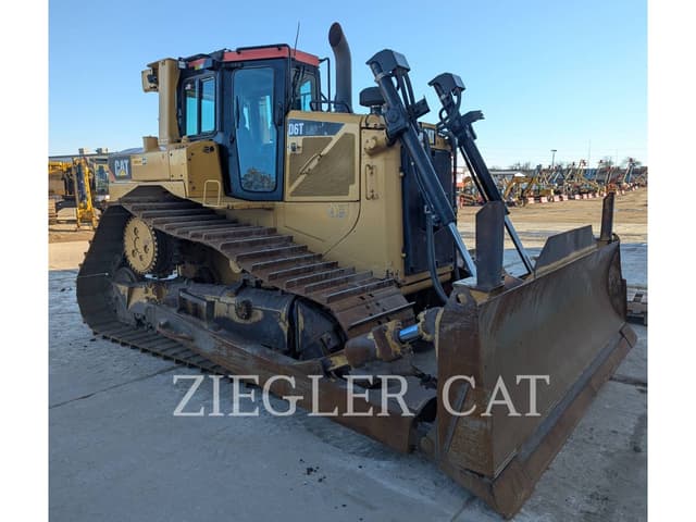 Image of Caterpillar D6T LGP equipment image 1