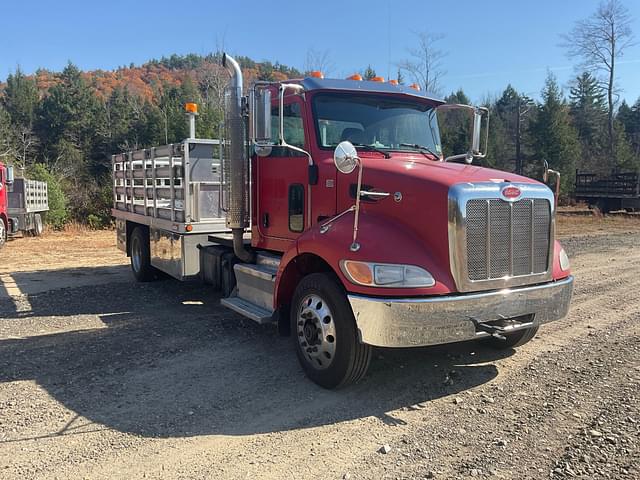 Image of Peterbilt 330 equipment image 2