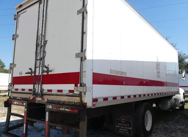 Image of Peterbilt 337 equipment image 4