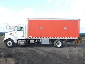 Main image Peterbilt 337