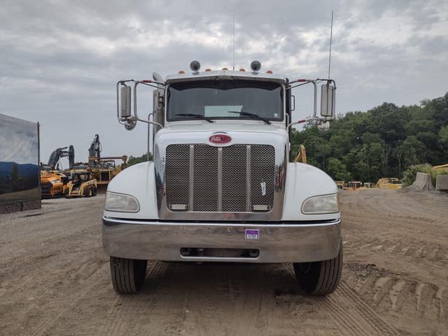 Image of Peterbilt 337 equipment image 1