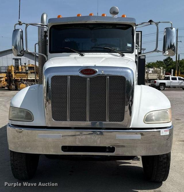 Image of Peterbilt 337 equipment image 1