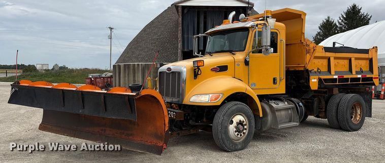 2016 Peterbilt 337 Equipment Image0