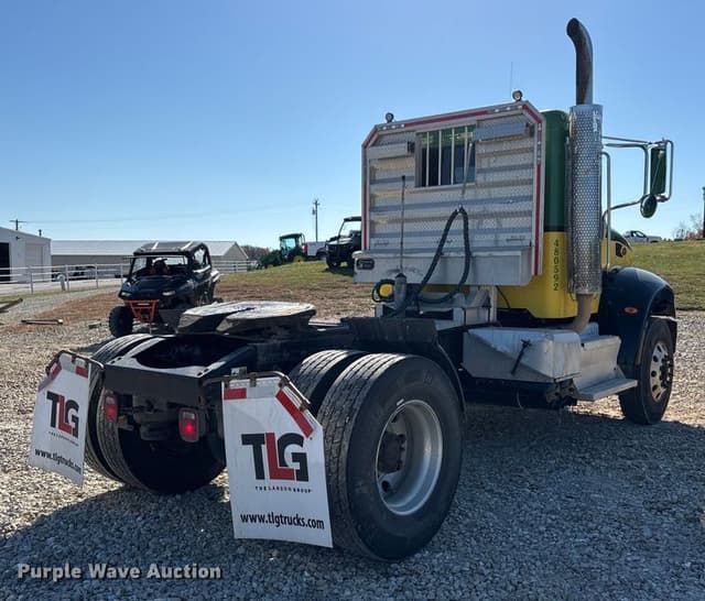 Image of Peterbilt 337 equipment image 4