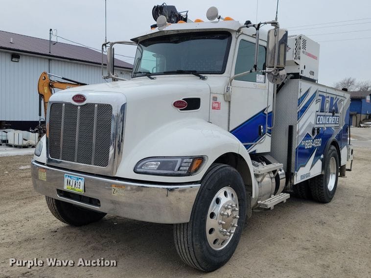 2016 Peterbilt 337 Equipment Image0