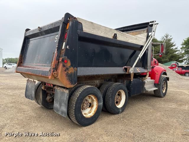 Image of Peterbilt 348 equipment image 4