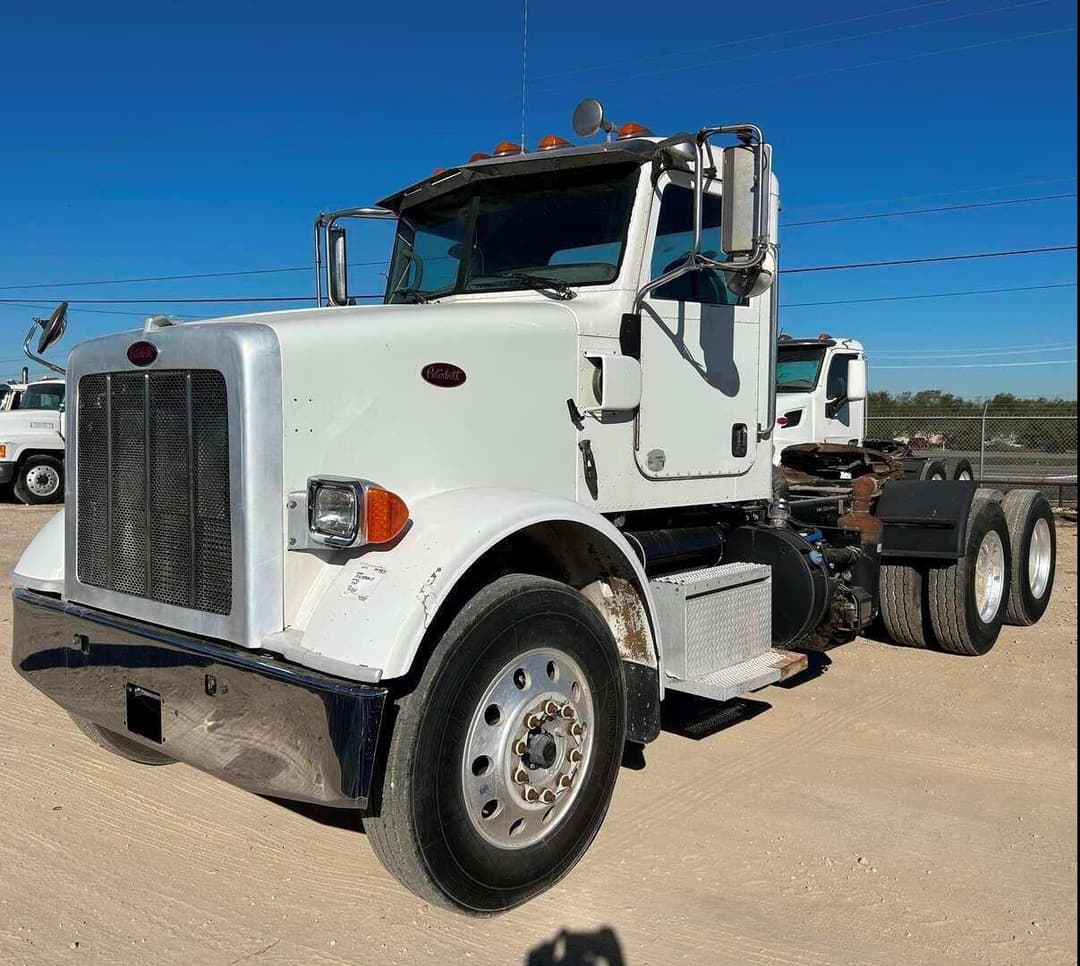 Image of Peterbilt 365 Primary image