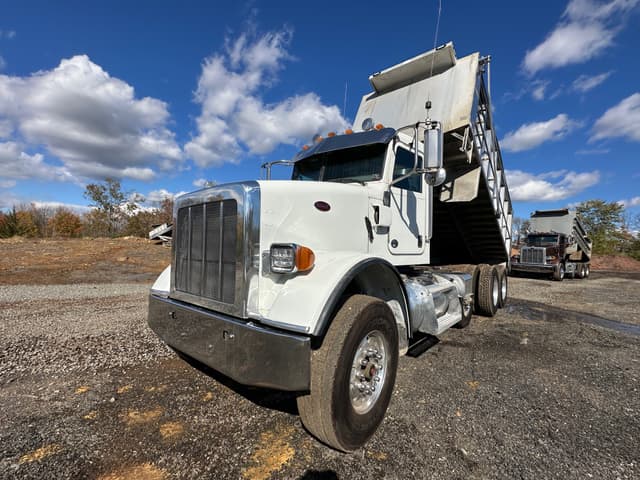Image of Peterbilt 365 equipment image 1
