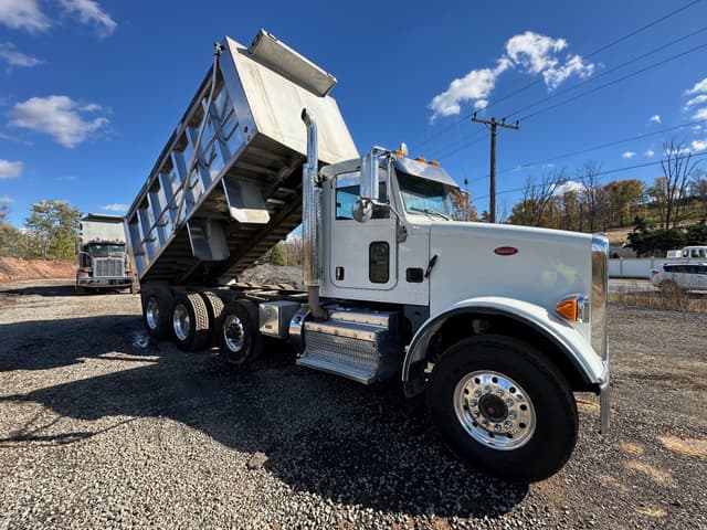 Image of Peterbilt 365 equipment image 4