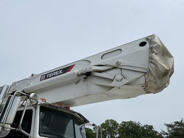 Image of Peterbilt 365 equipment image 4