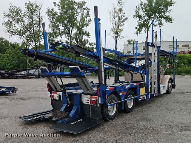 Image of Peterbilt 365 equipment image 4