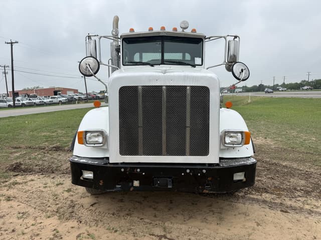 Image of Peterbilt 367 equipment image 1