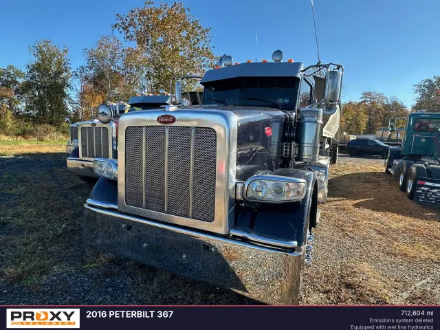 Image of Peterbilt 367 equipment image 1