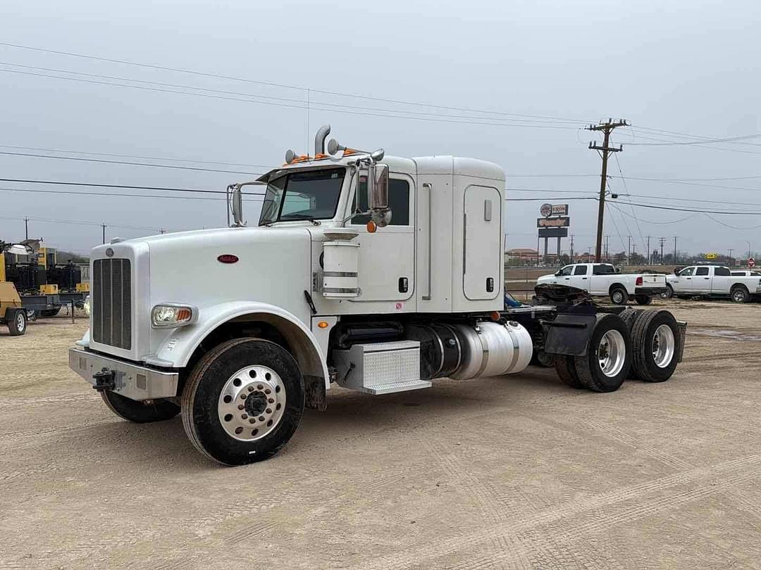 Image of Peterbilt 367 Primary image