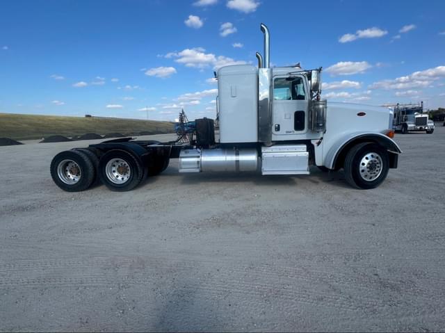 Image of Peterbilt 367 equipment image 3