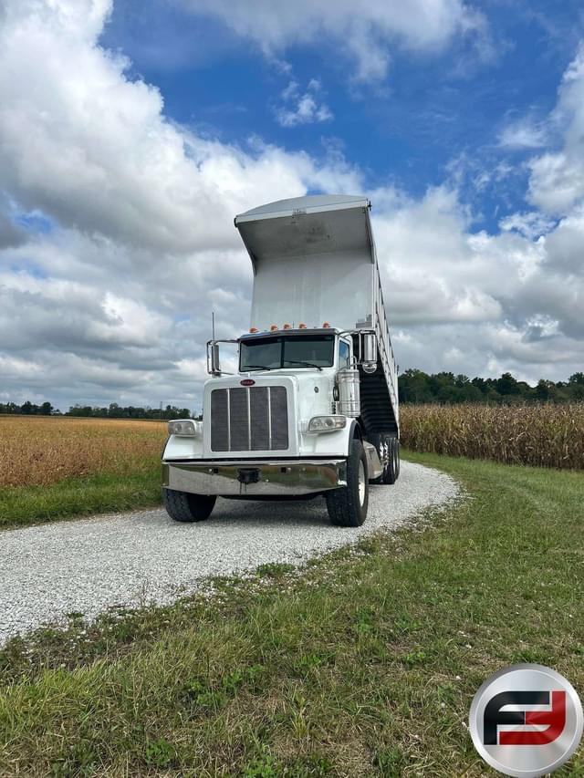 Image of Peterbilt 367 equipment image 1
