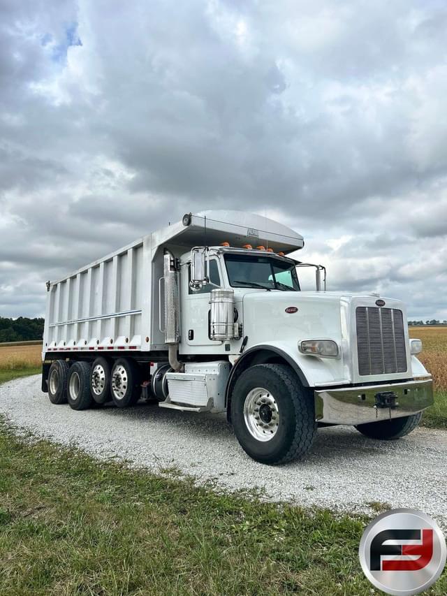 Image of Peterbilt 367 equipment image 2
