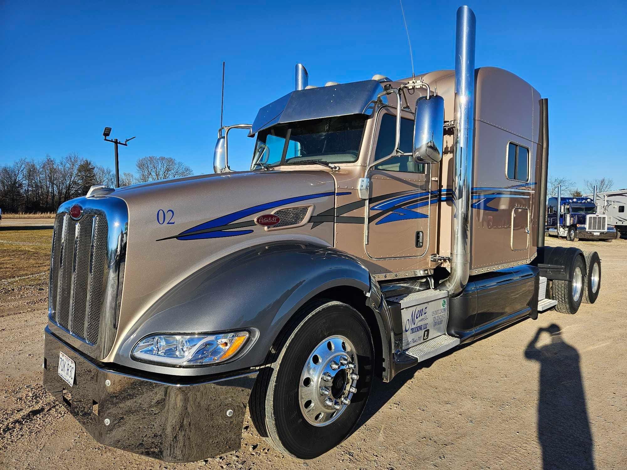 Main image Peterbilt 386