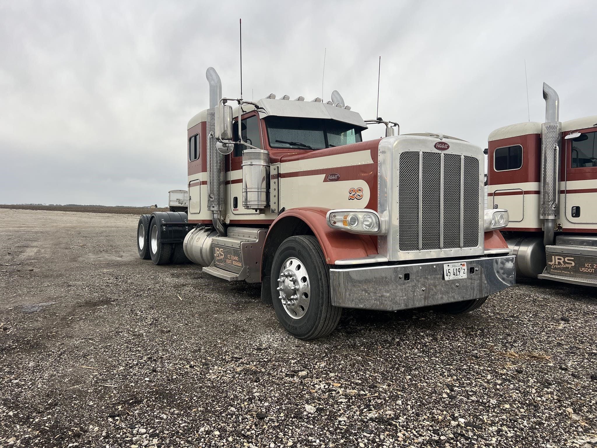 2016 Peterbilt 389 Equipment Image0
