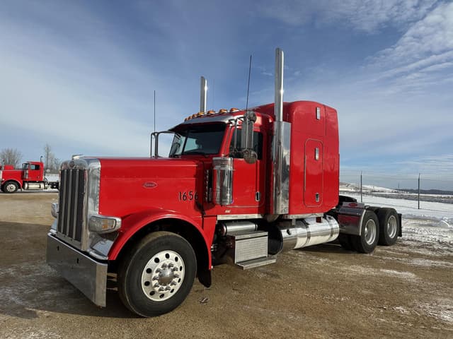 Image of Peterbilt 389 equipment image 2