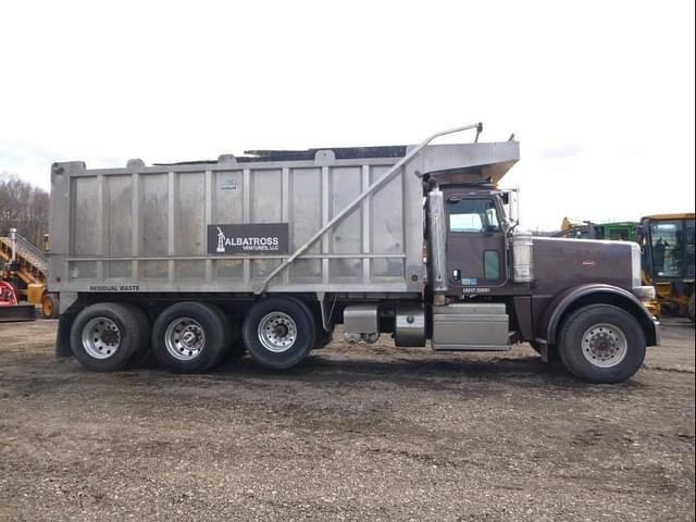 Image of Peterbilt 389 equipment image 2