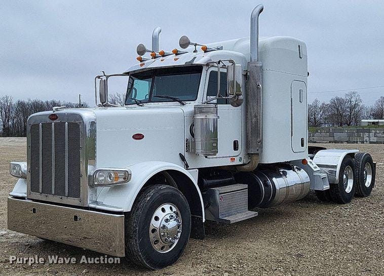 Main image Peterbilt 389