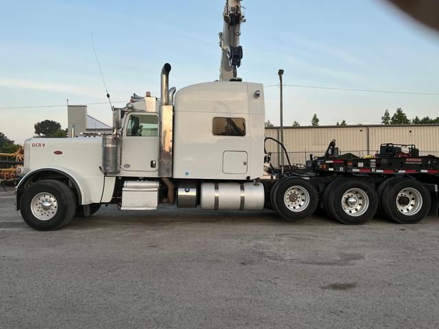 Image of Peterbilt 389 equipment image 1