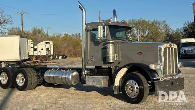 Image of Peterbilt 389 equipment image 2