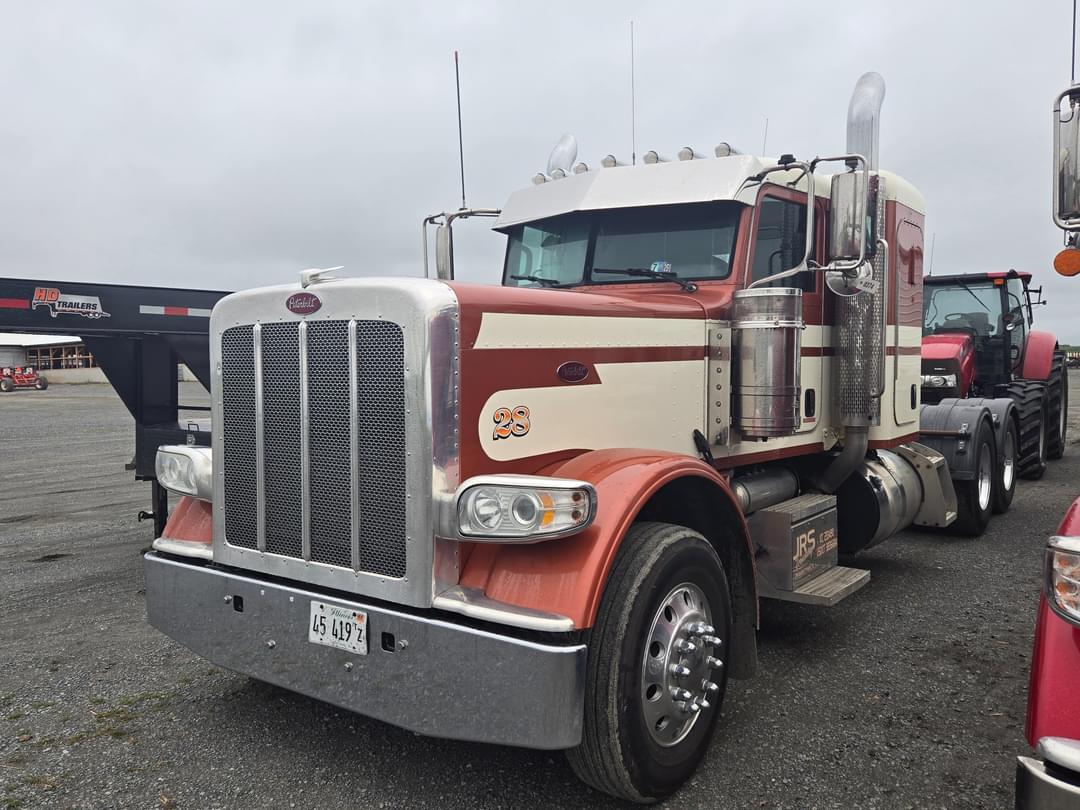 Image of Peterbilt 389 Primary Image