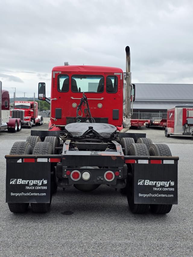 Image of Peterbilt 567 equipment image 4