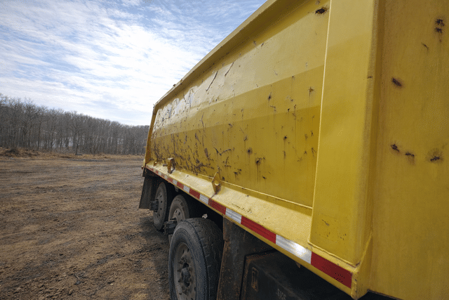 Image of Peterbilt 567 equipment image 4
