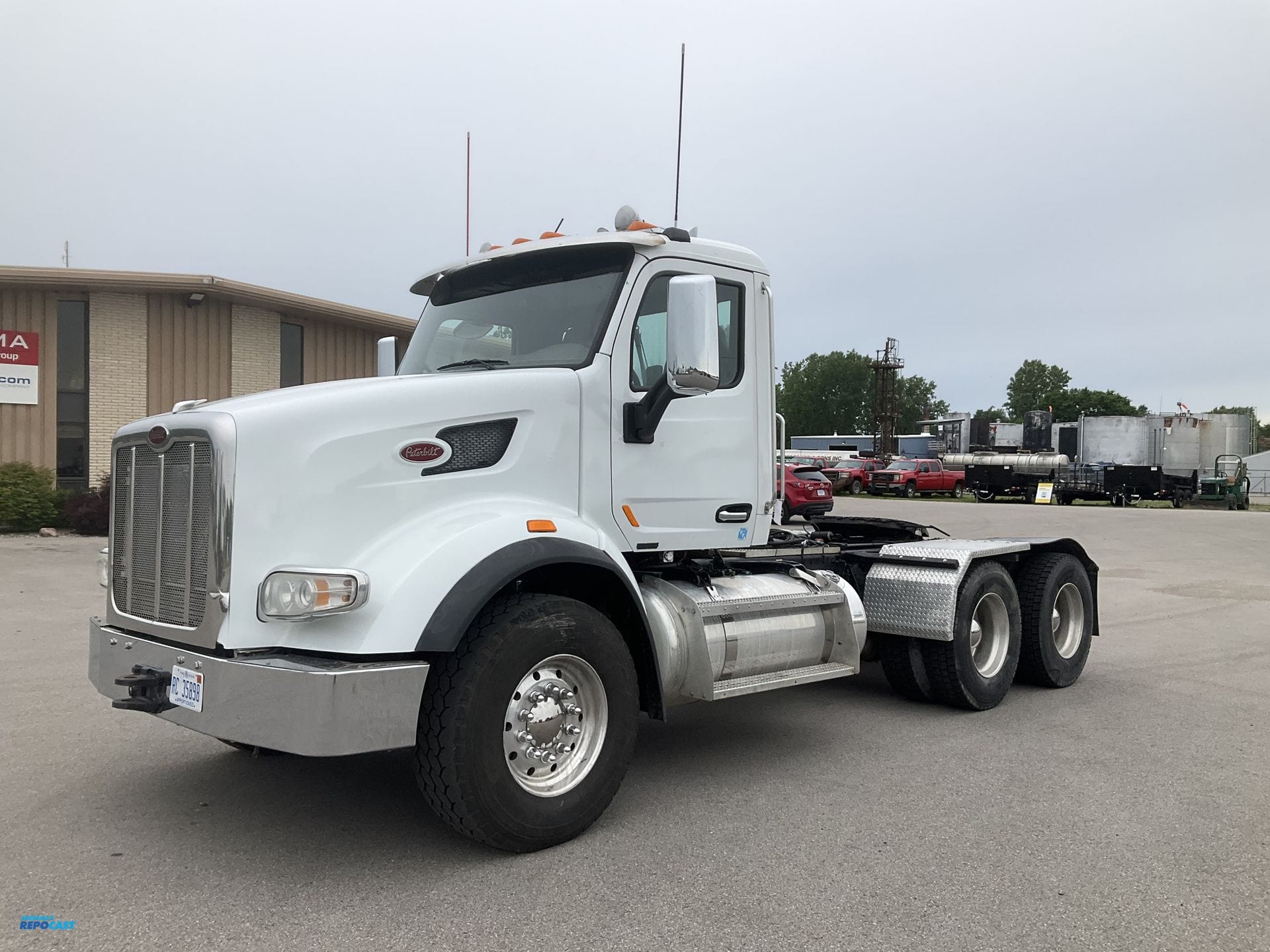 2016 Peterbilt 567 Equipment Image0