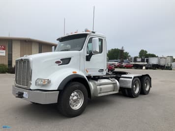 Main image Peterbilt 567