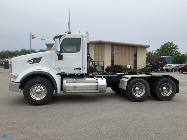 Image of Peterbilt 567 equipment image 1