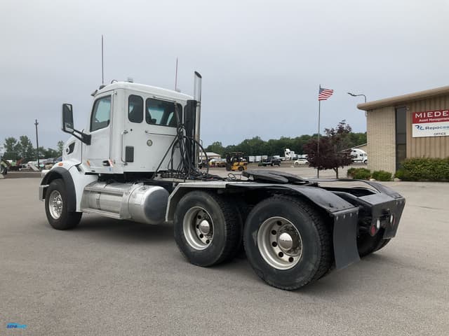 Image of Peterbilt 567 equipment image 2