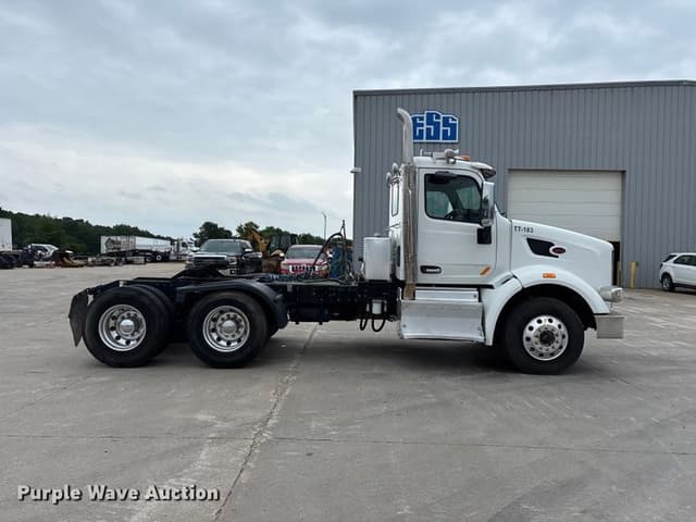 Image of Peterbilt 567 equipment image 3