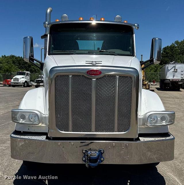 Image of Peterbilt 567 equipment image 1