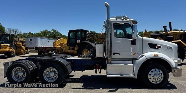Image of Peterbilt 567 equipment image 3