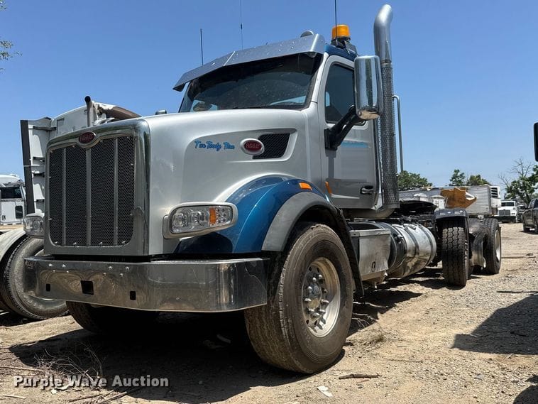 2016 Peterbilt 567 Equipment Image0