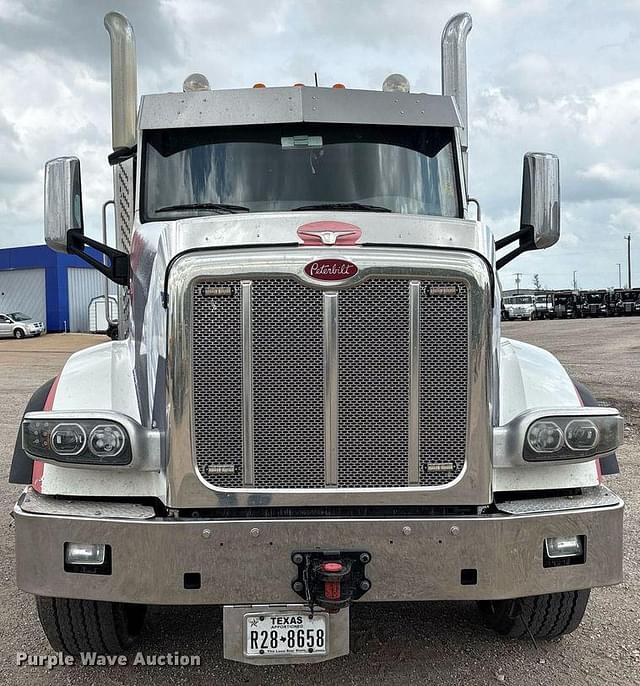Image of Peterbilt 567 equipment image 1