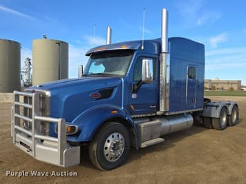 Main image Peterbilt 567