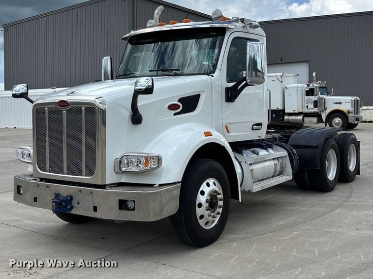 2016 Peterbilt 567 Equipment Image0