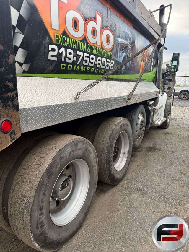 Image of Peterbilt 567 equipment image 3