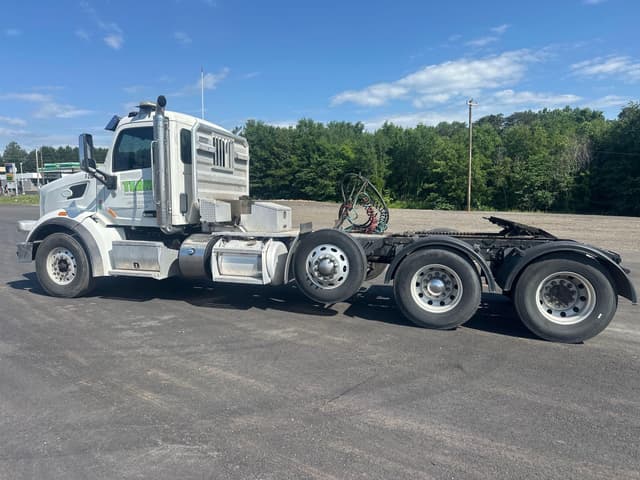 Image of Peterbilt 567 equipment image 2