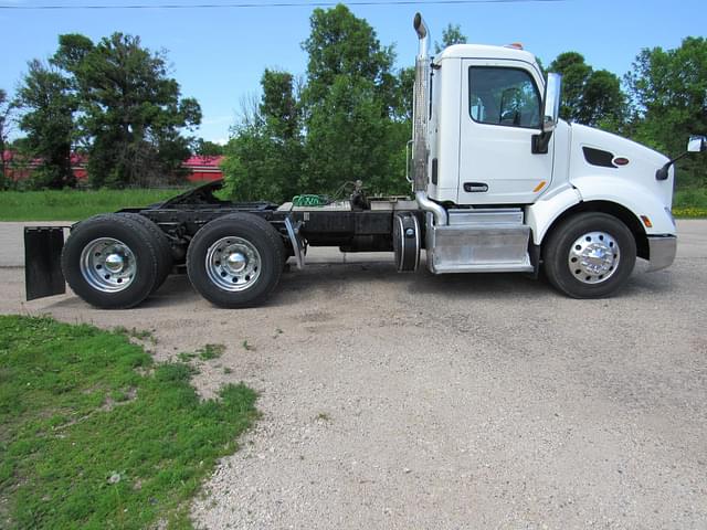 Image of Peterbilt 579 equipment image 4