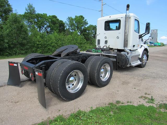 Image of Peterbilt 579 equipment image 3