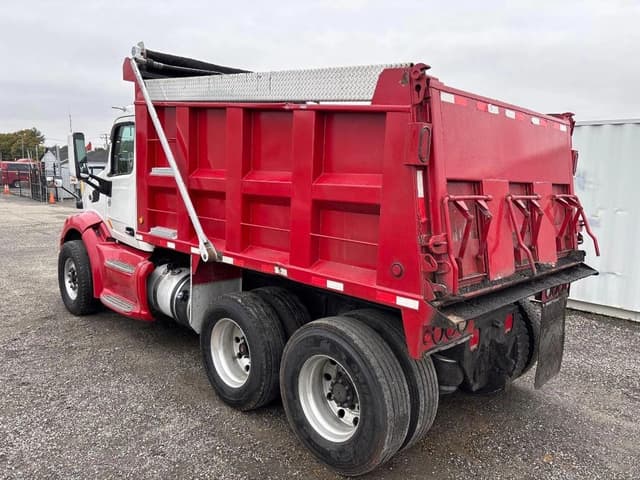 Image of Peterbilt 579 equipment image 1