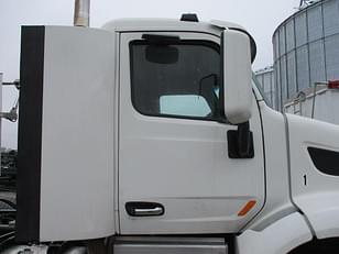 Main image Peterbilt 579 19