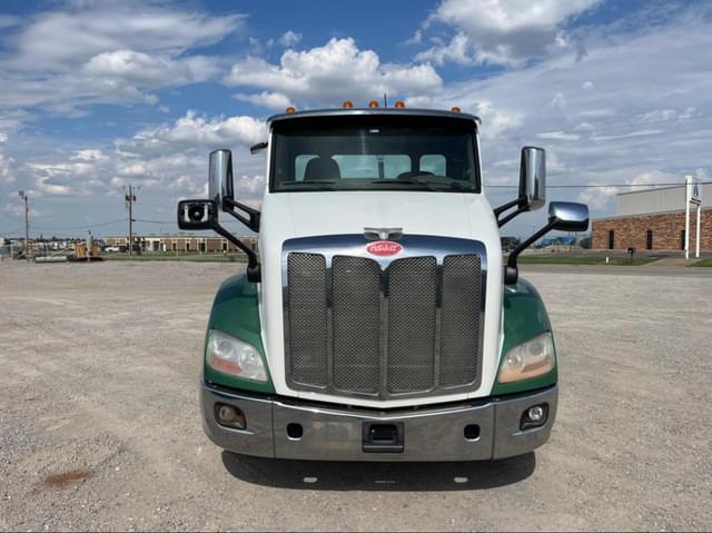 Image of Peterbilt 579 equipment image 3