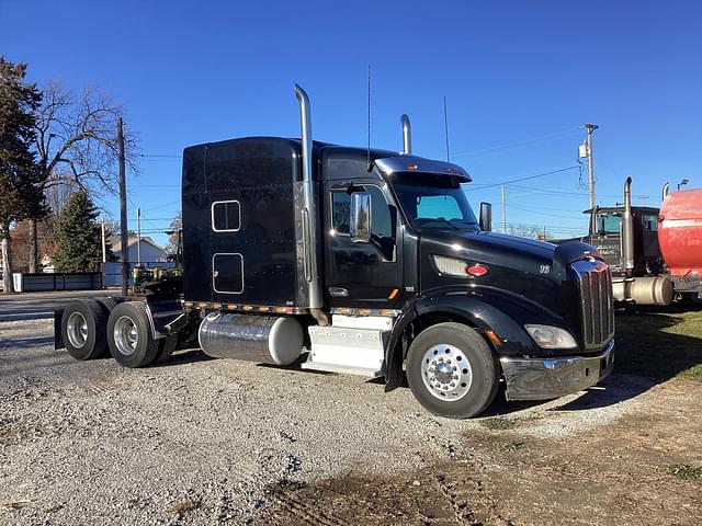 Image of Peterbilt 579 equipment image 1